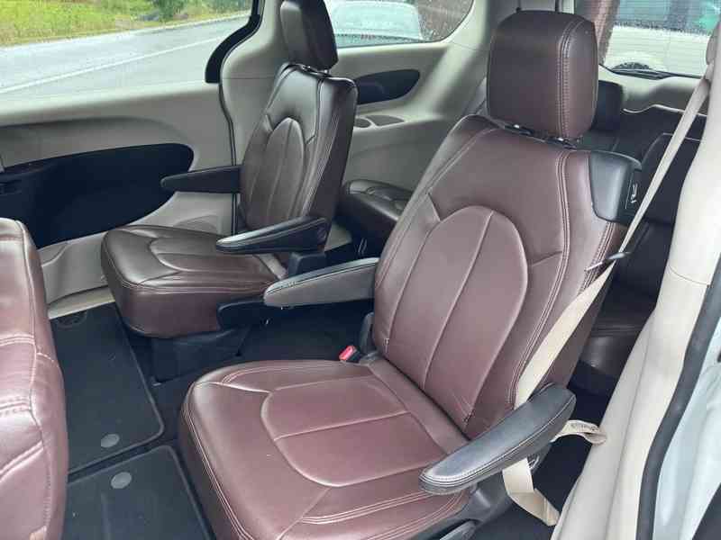 Chrysler Pacifica 3,6 Pentastar Touring 2018 DPH - foto 14