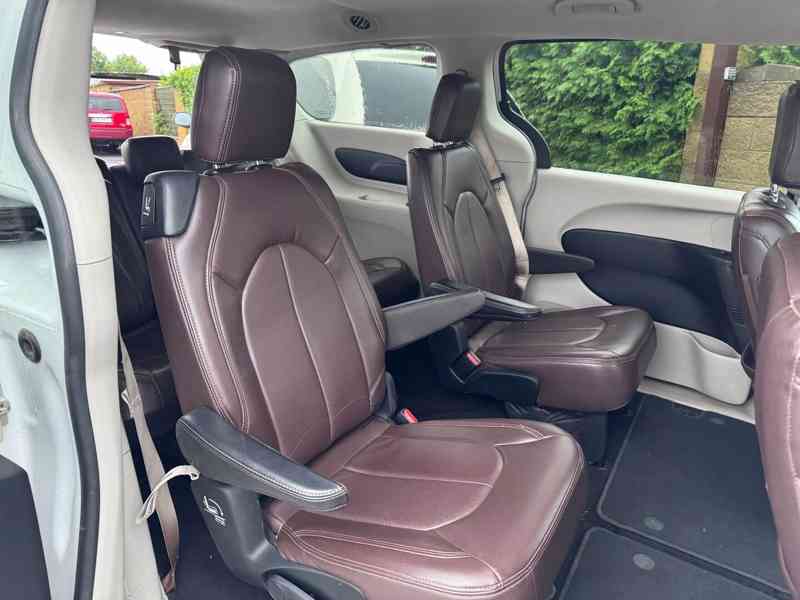 Chrysler Pacifica 3,6 Pentastar Touring 2018 DPH - foto 9