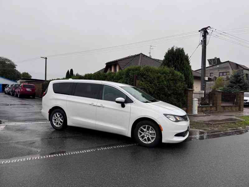 Chrysler Pacifica 3,6 Pentastar Touring 2018 DPH - foto 1