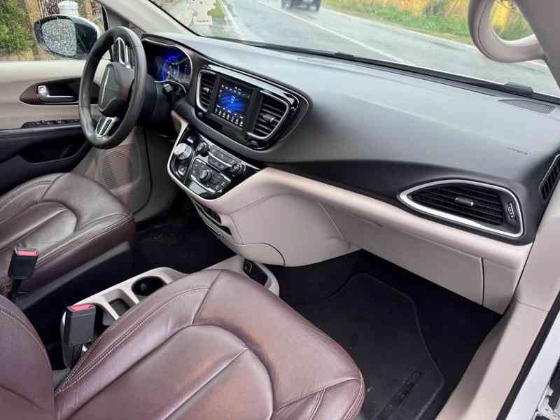 Chrysler Pacifica 3,6 Pentastar Touring 2018 DPH - foto 11