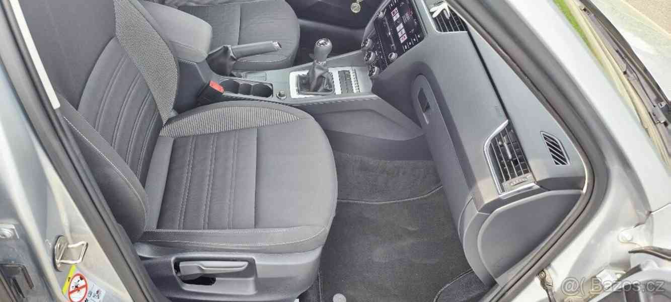 Škoda Octavia 1,6   Ambition TDi 85kW Facelift - foto 16