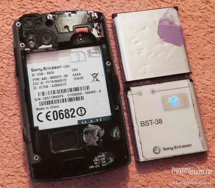 Vysouvací a dotykový Sony Ericsson Xperia X10 - k opravě. - foto 9