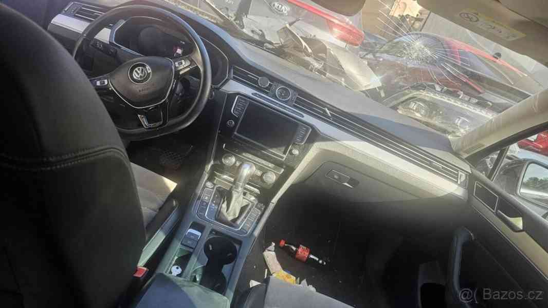 Volkswagen Passat 140 KW R-line packet - foto 4