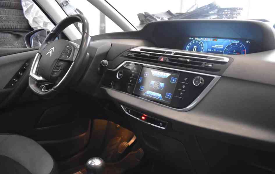 Citroën Grand C4 Picasso / SpaceTourer 1,6i benzín 115kw - foto 12