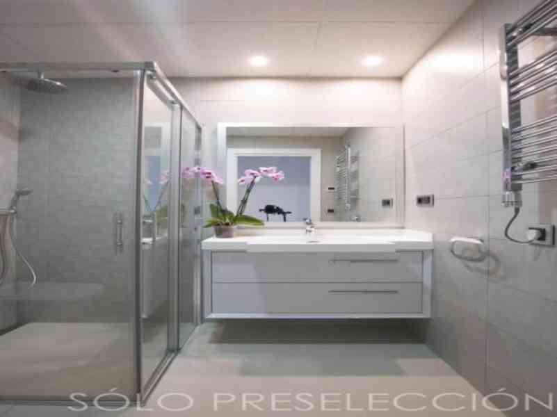 Luxusní byt s moderním designem Benidorm (Španělsko) - foto 21