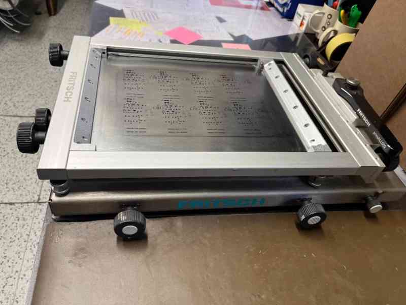 osazovaci stroj smd Essemtec FOX 4 osazovaci hlavy - foto 8