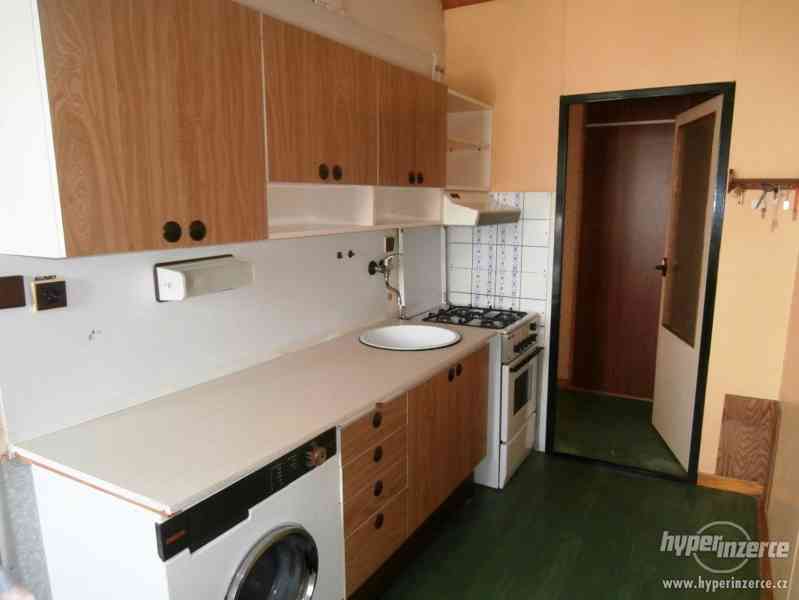 Pronájem bytu 2+1 s lodžií, Skupova ul., Plzeň - Bory - foto 4