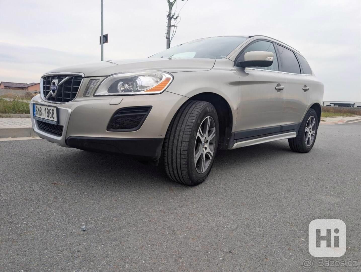 Volvo XC60 - foto 1