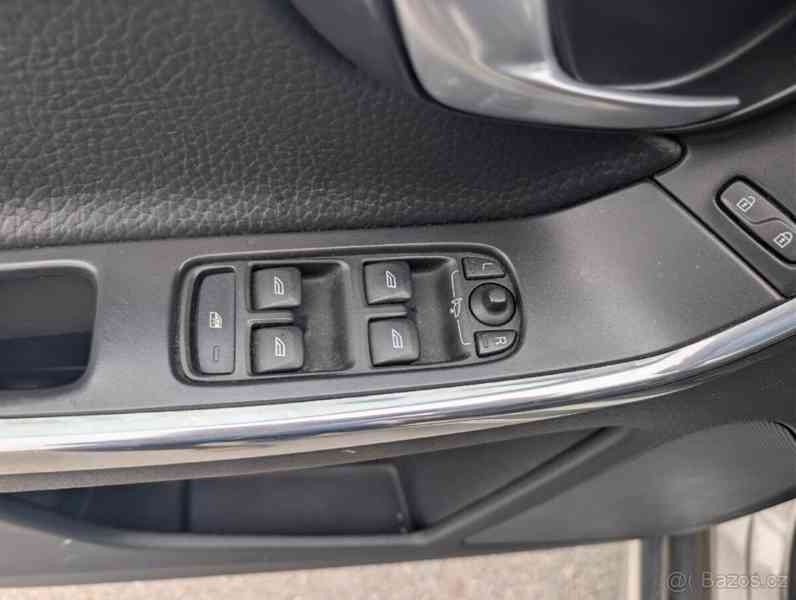 Volvo XC60 - foto 8