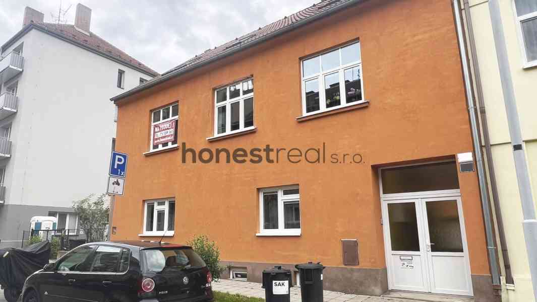 Exkluzivně cihl. OV 2+kk, půda, zahrada, Slovinská, Brno - foto 17