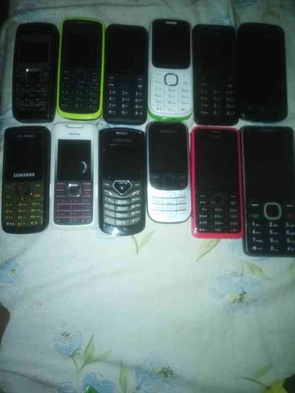 Caterpillar CAT B25 Nokia Samsung atd - foto 2