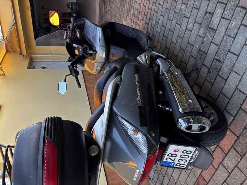 Honda Silverwing 600 FJS - foto 3