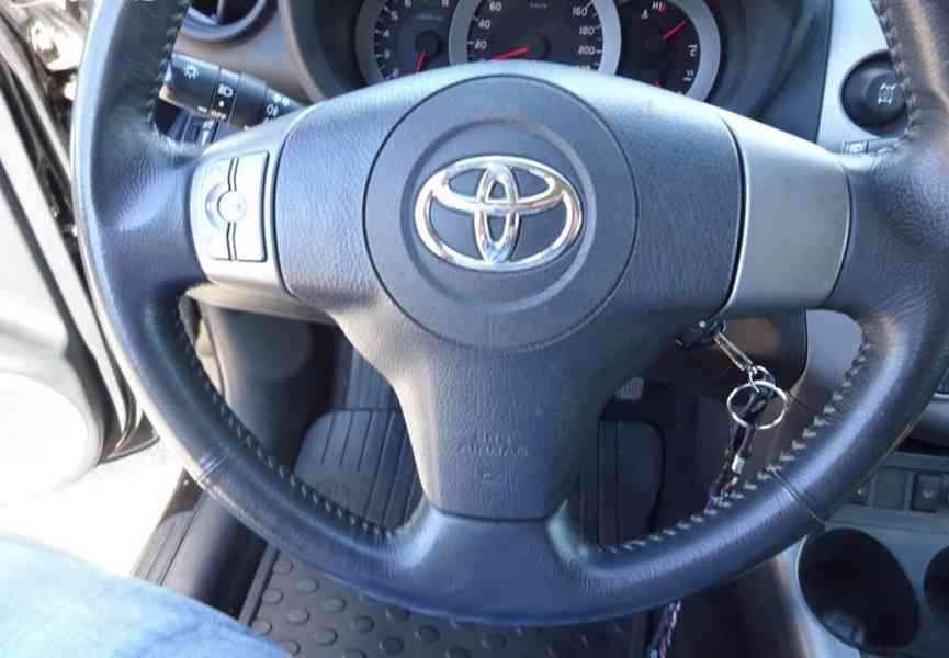 Toyota Rav 4 2.0i r.v.2006 (112 kw) AUTOMAT - foto 8