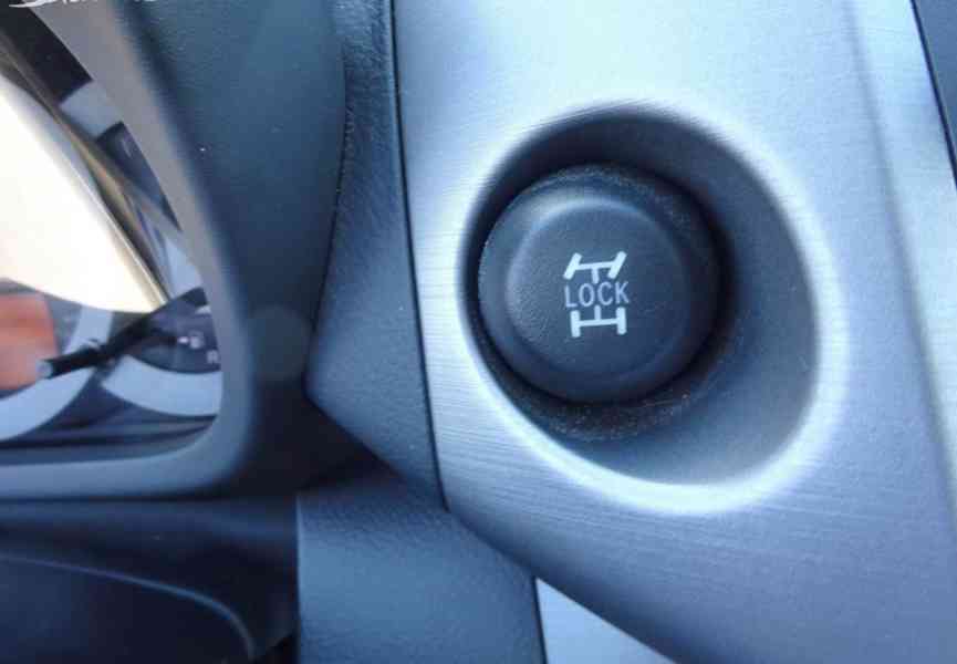 Toyota Rav 4 2.0i r.v.2006 (112 kw) AUTOMAT - foto 15