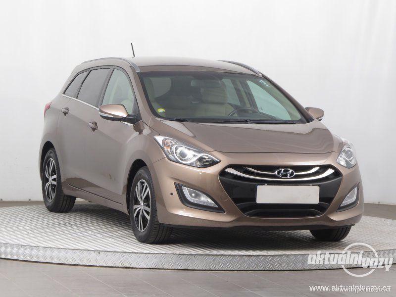 Hyundai i30 1.6, benzín, r.v. 2014 - foto 1