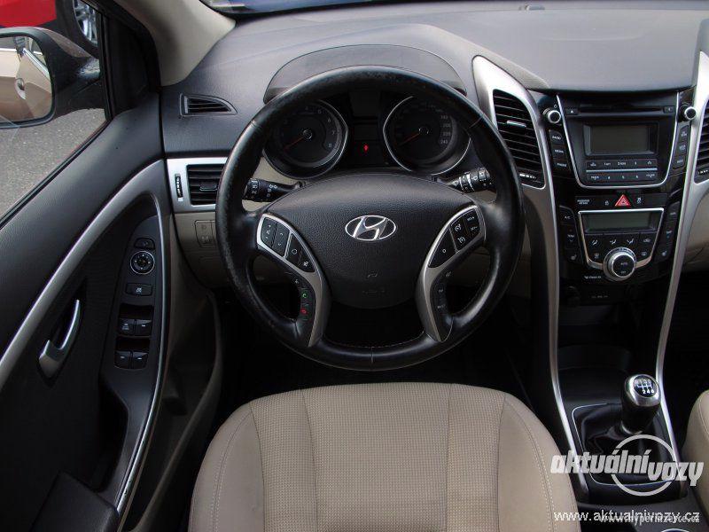 Hyundai i30 1.6, benzín, r.v. 2014 - foto 3