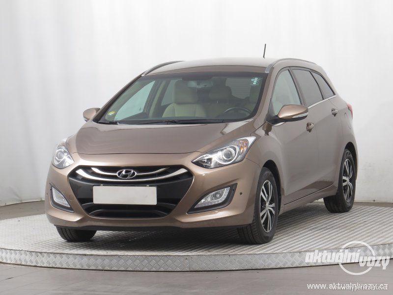 Hyundai i30 1.6, benzín, r.v. 2014 - foto 6