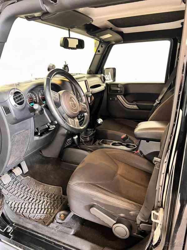 Jeep Wrangler 2,8   UNLIMITED CRD 147kW DPH - foto 4