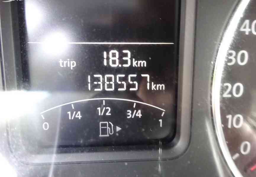 Volkswagen Polo 1.2i (51 KW) r.v.-2010 klima - foto 7