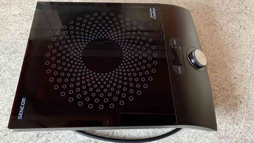 Sklokeramická indukční varná deska Sencor