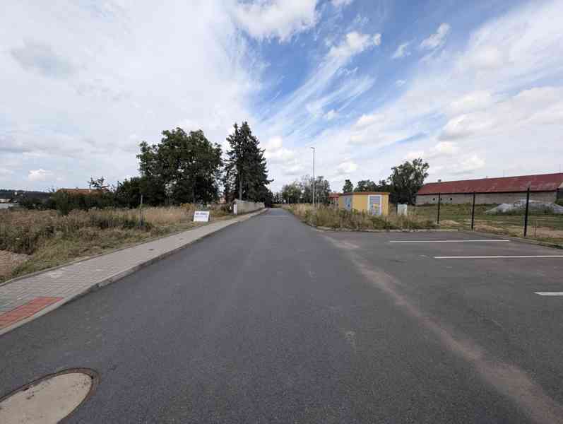 Prodej stavebního pozemku 1 205 m², s projektem a povolením - foto 10