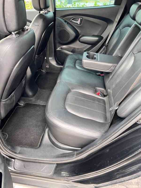 Hyundai ix35 2,0 - foto 12