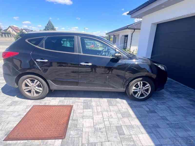 Hyundai ix35 2,0 - foto 4