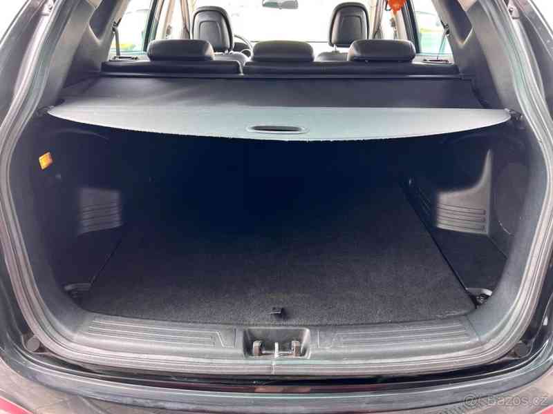 Hyundai ix35 2,0 - foto 11