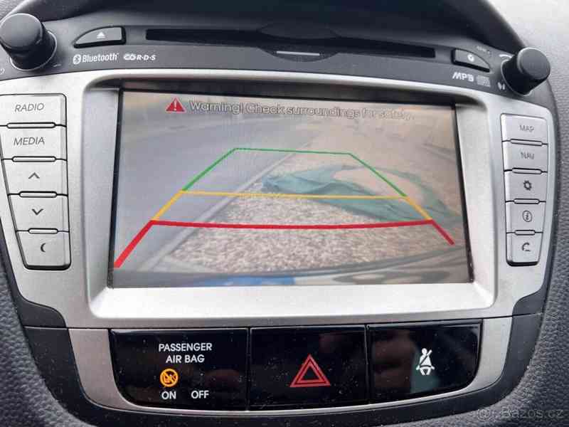 Hyundai ix35 2,0 - foto 19