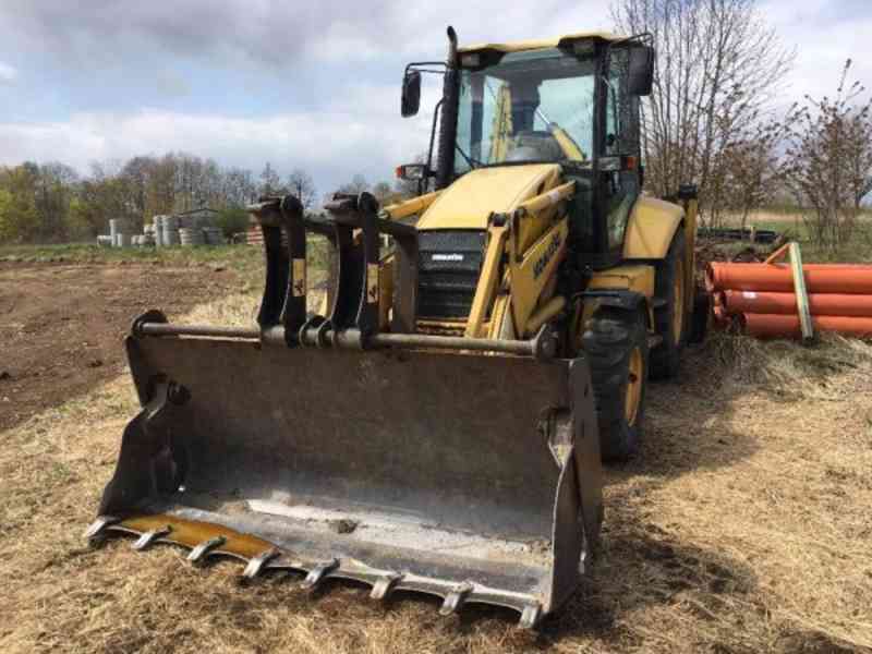 Komatsu WB97 s SPZ traktorbagr - foto 5