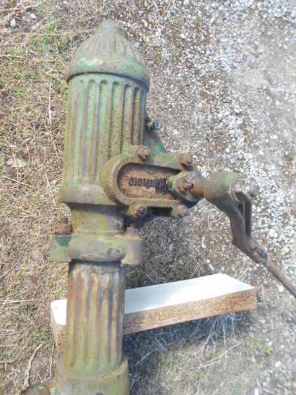 ruční historická pumpa Sigmund  - foto 4