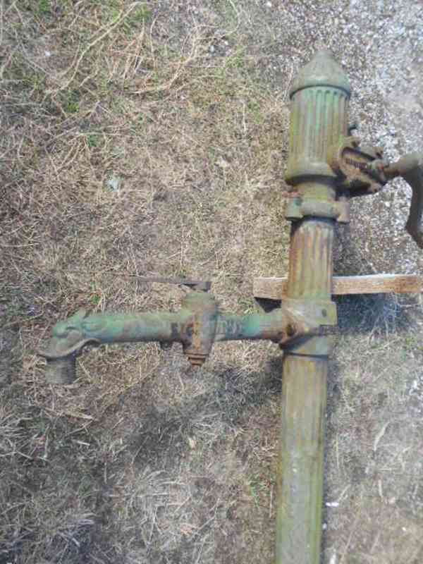 ruční historická pumpa Sigmund  - foto 2