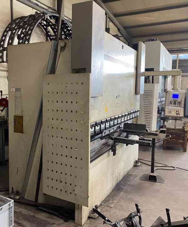 Použitý ohraňovací lis E-30160,  r. v. 2006 - foto 2