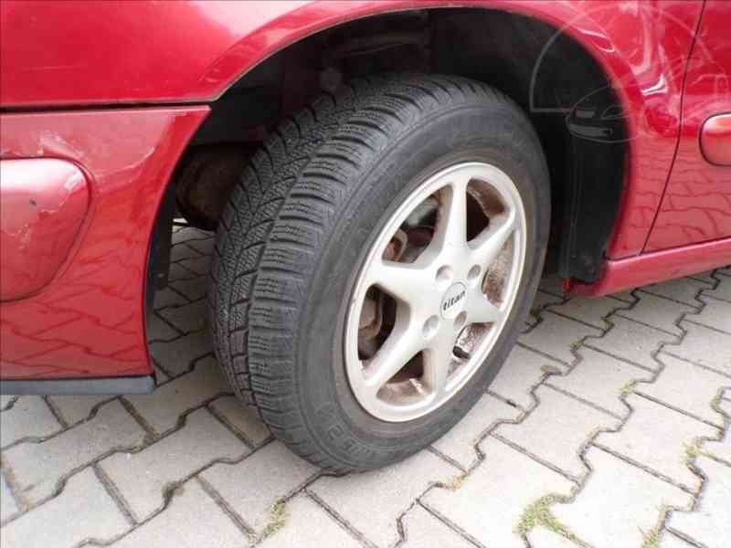 Citroën Xsara 1,8 i NAVIGACE - foto 16