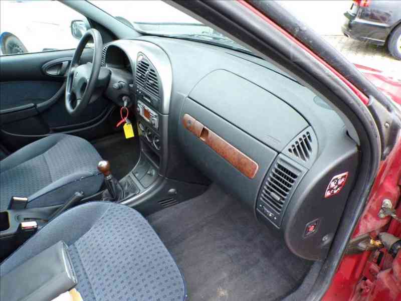 Citroën Xsara 1,8 i NAVIGACE - foto 12