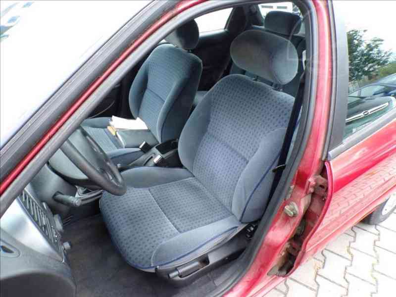 Citroën Xsara 1,8 i NAVIGACE - foto 8