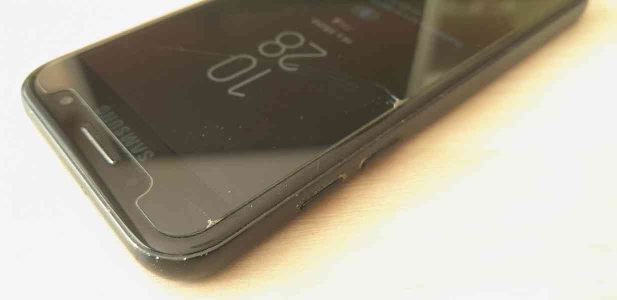 Samsung Galaxy A3 (2017) - foto 6
