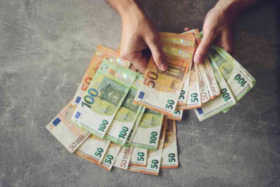 Nebankovní finanční asistent pro všechny 