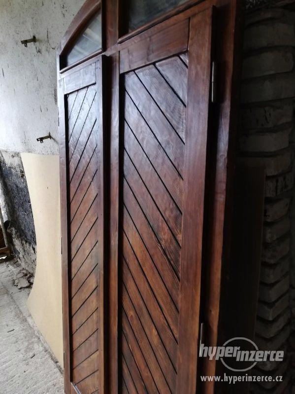 Prodám masivní dvoukřídlé dveře - foto 3