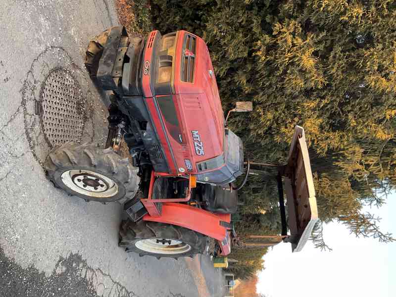 Japonský malotraktor Mitsubishi MT225 + stříška - foto 4