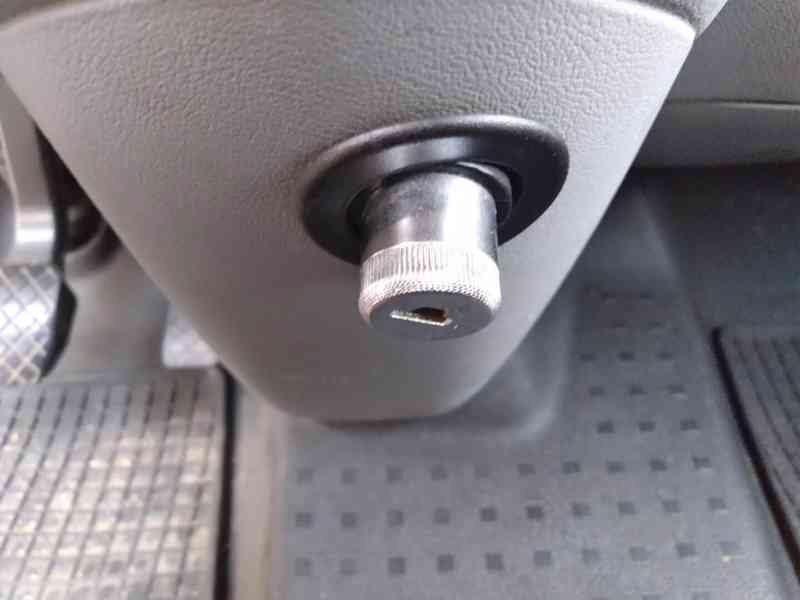 VOLKSWAGEN TRANSPORTÉR 2.0 TDI 103kW ČR,AC - foto 18