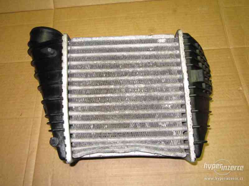 intercooler chladic 1J0145803A VW Golf 4 IV IA1070 - foto 2