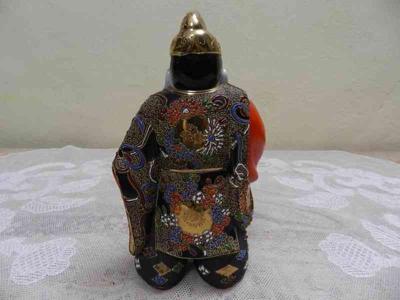 Luxusní Japonská bohatě zdobená soška Bůh Bůžek Satsuma  - foto 4