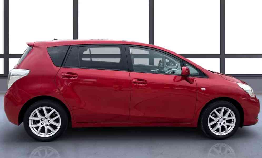 Toyota Verso 1,8i Travel benzín 108kw - foto 4