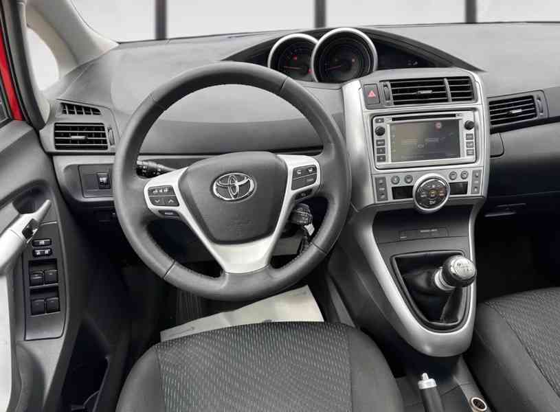 Toyota Verso 1,8i Travel benzín 108kw - foto 18