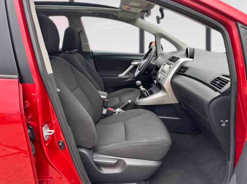 Toyota Verso 1,8i Travel benzín 108kw - foto 25