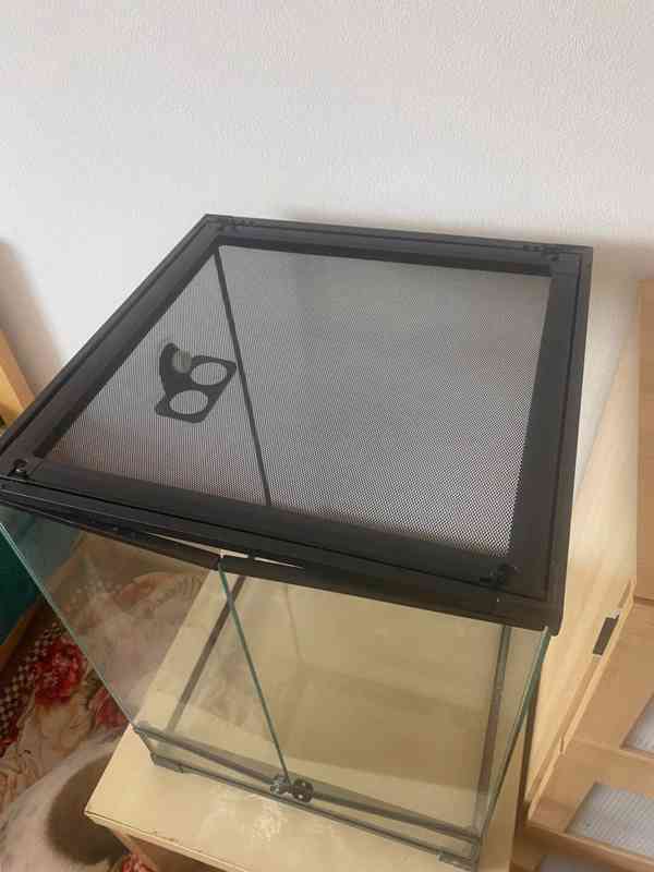 Terárium vertikální (60x45x45)+ Dvojita Lampa+tepelný kabel - foto 2