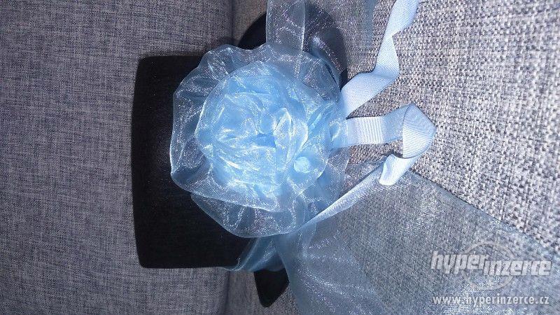 cylindr na auto ženicha - foto 1