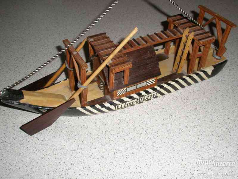 Starý dřevěný model lodě Ulm-Wien suvenýr, - foto 2