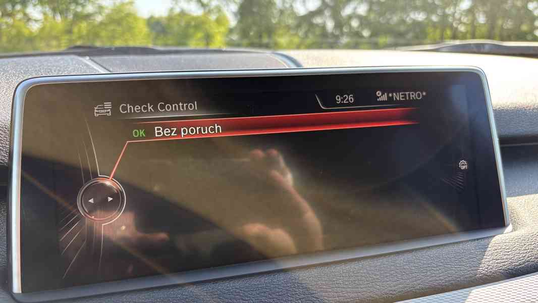 BMW X5 (f15) 30d x-drive, M-packet, 190 kw, originál tažné - foto 26